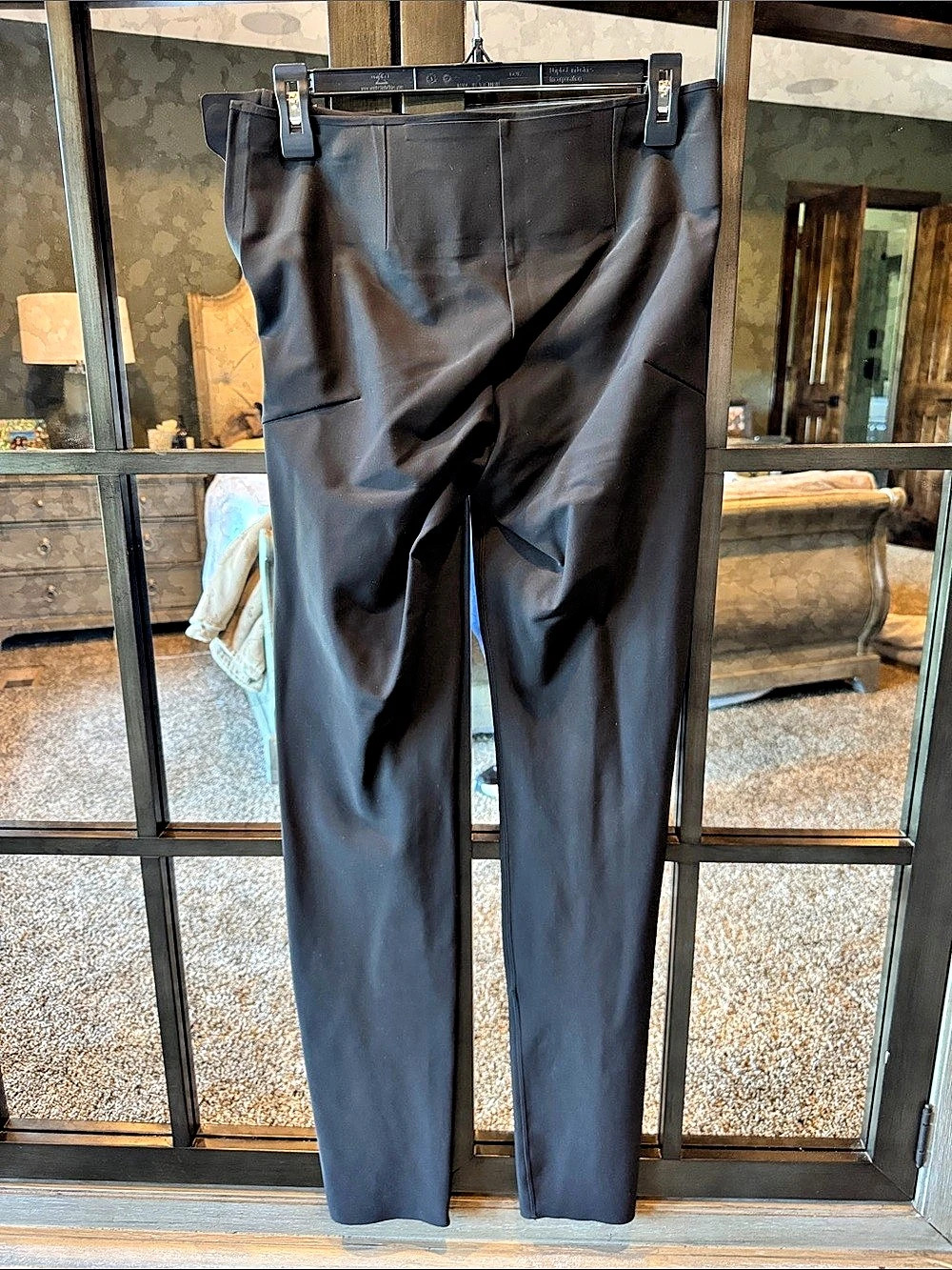 Athleta Interstellar Tight Black Size 4 Like New - Picture 2 of 6